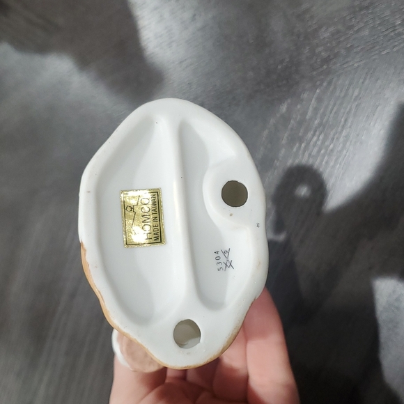 Vintage Christmas figurine woman with goose - Picture 5 of 5